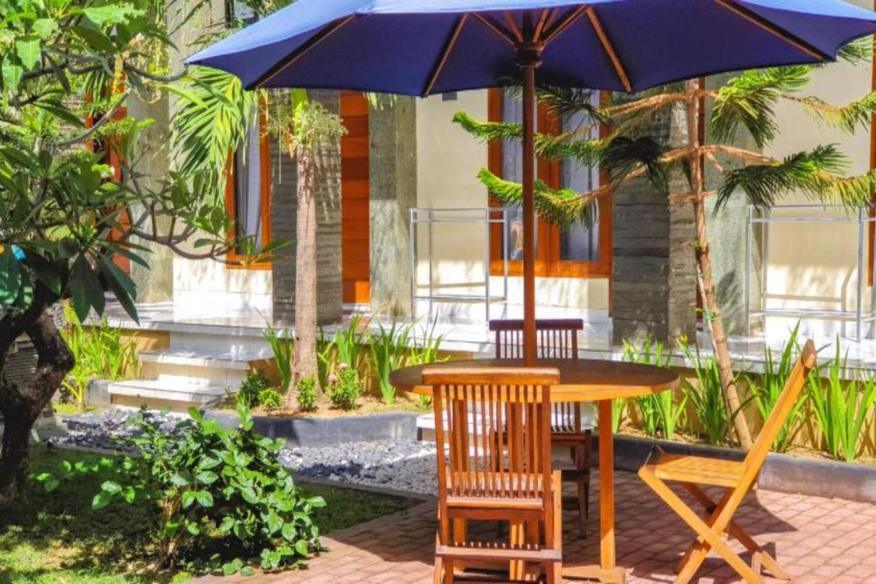 Oyo Flagship 91237 Ratu Guest House Kedunganan エクステリア 写真