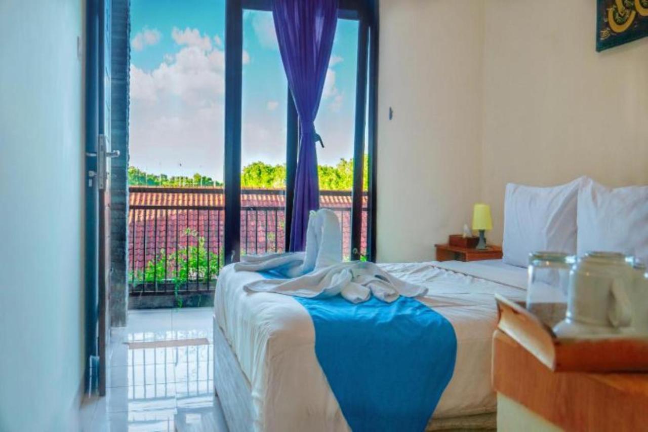 Oyo Flagship 91237 Ratu Guest House Kedunganan エクステリア 写真