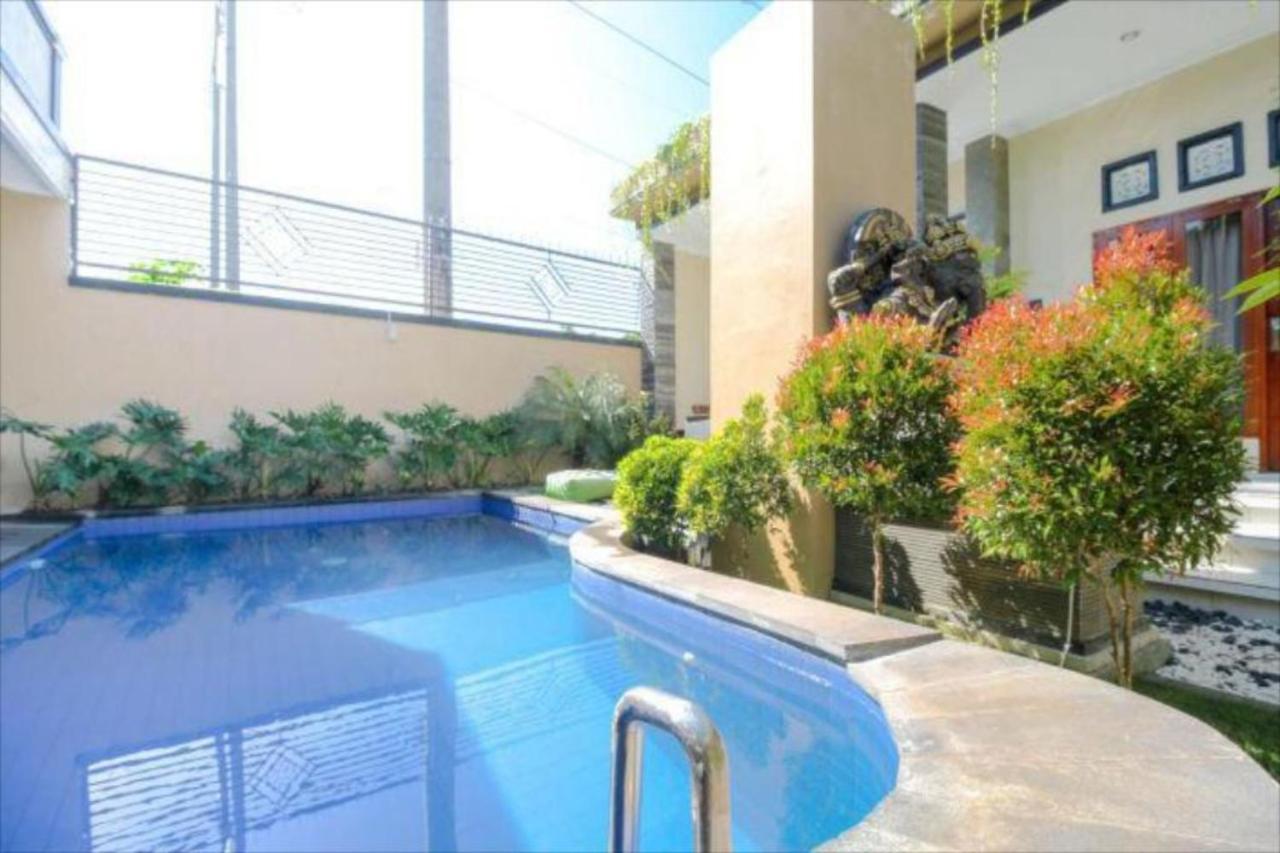 Oyo Flagship 91237 Ratu Guest House Kedunganan エクステリア 写真